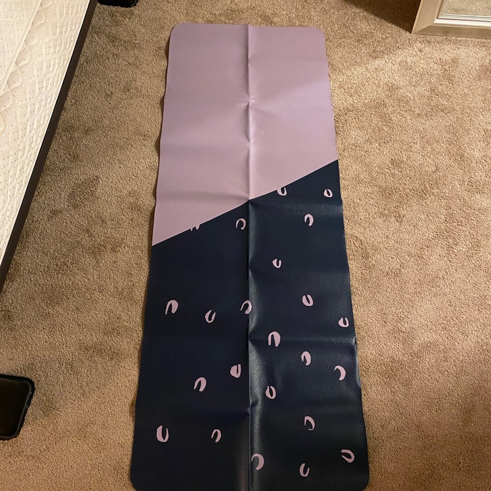 Portable anthropologie yoga mat